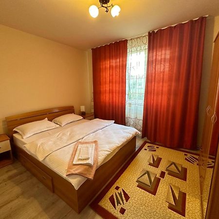 Apartament Central Deva Lägenhet Exteriör bild