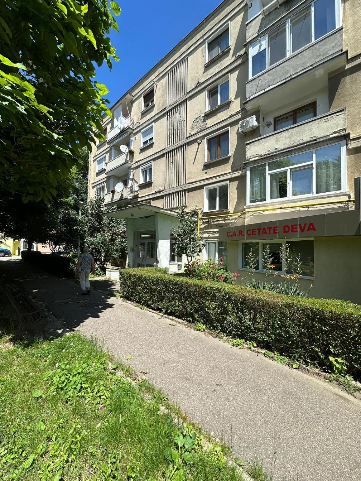 Apartament Central Deva Lägenhet Exteriör bild