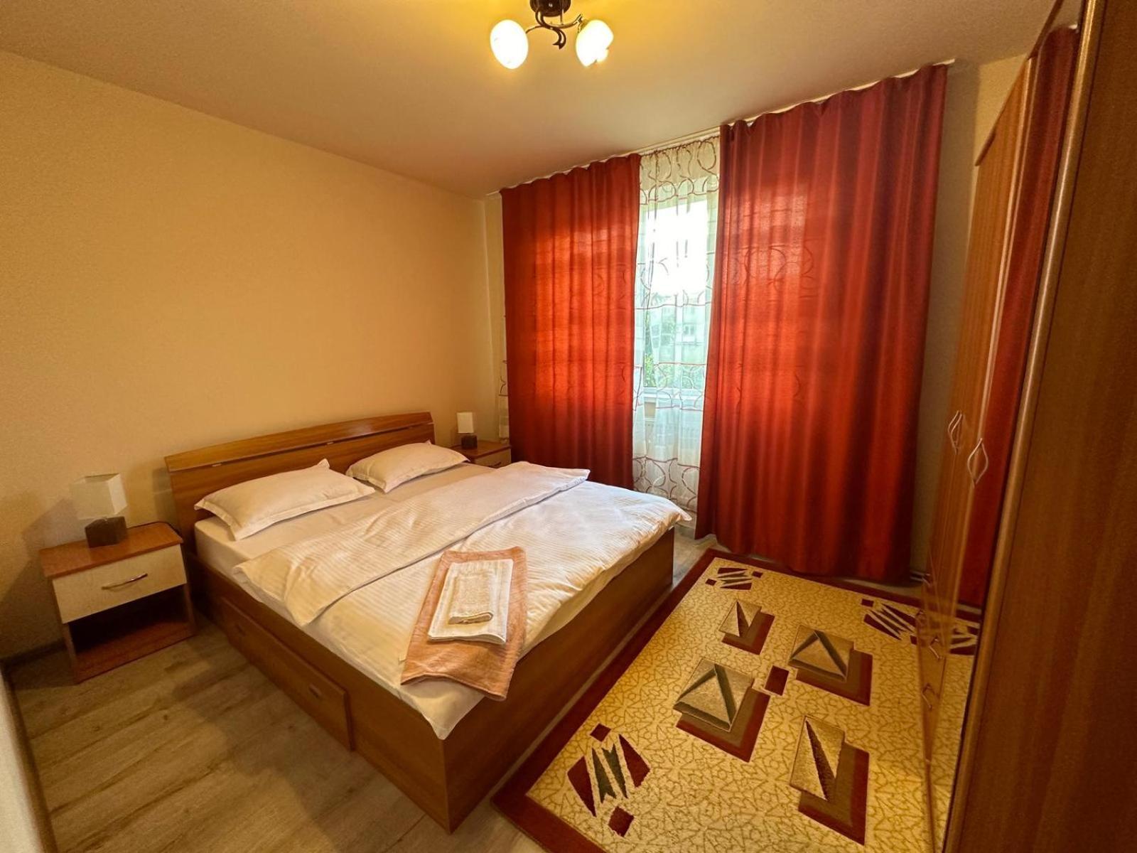 Apartament Central Deva Lägenhet Exteriör bild