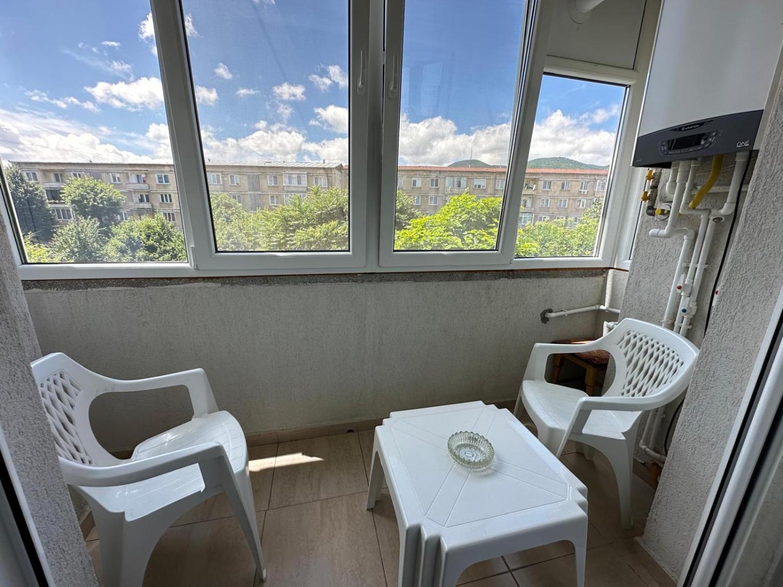 Apartament Central Deva Lägenhet Exteriör bild